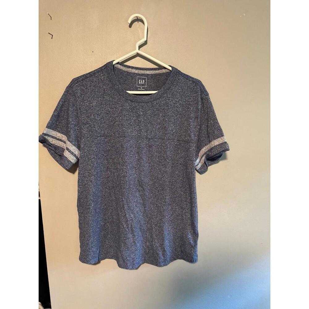 Gap‎ blue shirt